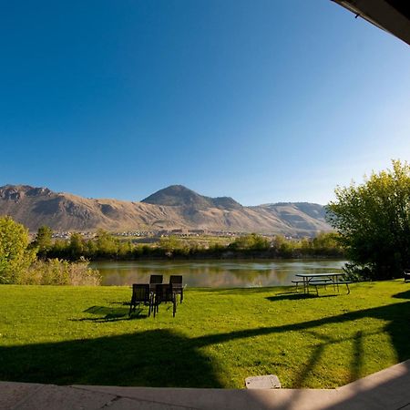 Riverland Inn & Suites Kamloops Dış mekan fotoğraf