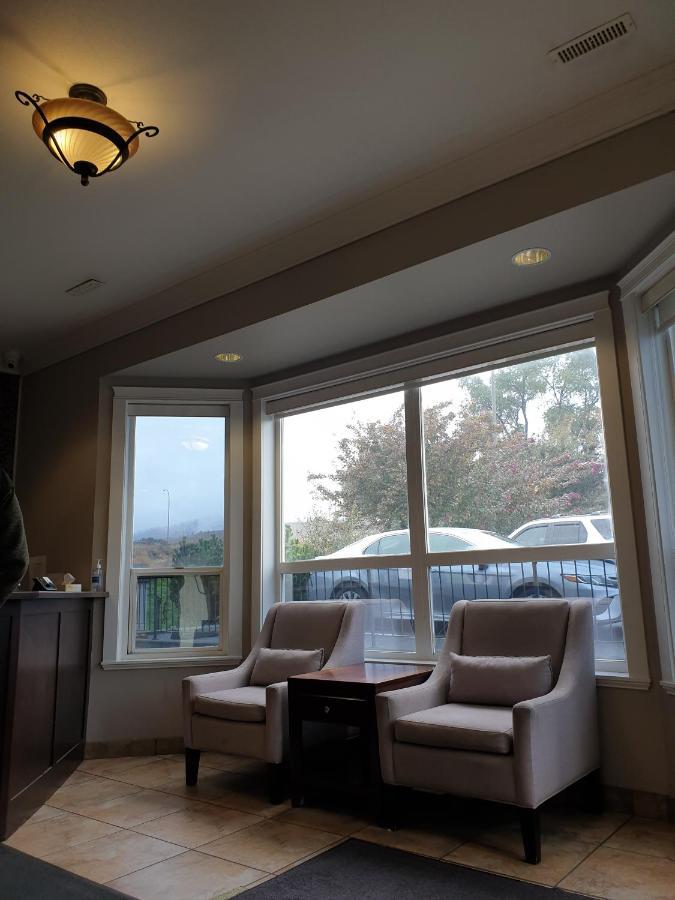 Riverland Inn & Suites Kamloops Dış mekan fotoğraf
