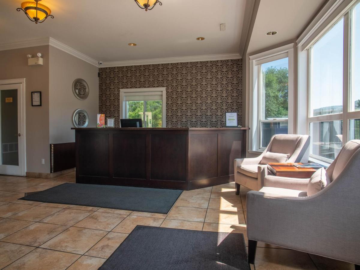 Riverland Inn & Suites Kamloops Dış mekan fotoğraf