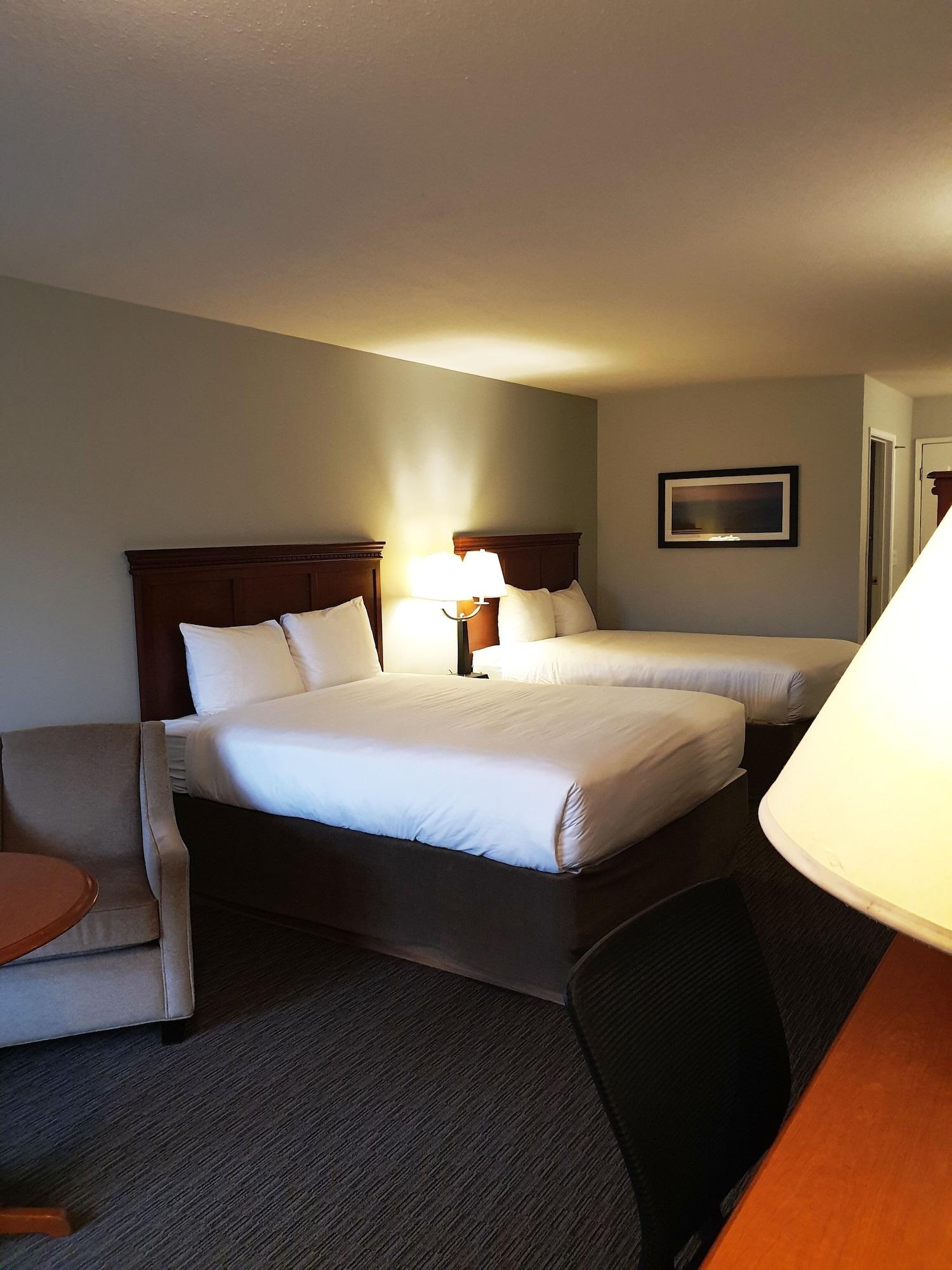 Riverland Inn & Suites Kamloops Dış mekan fotoğraf