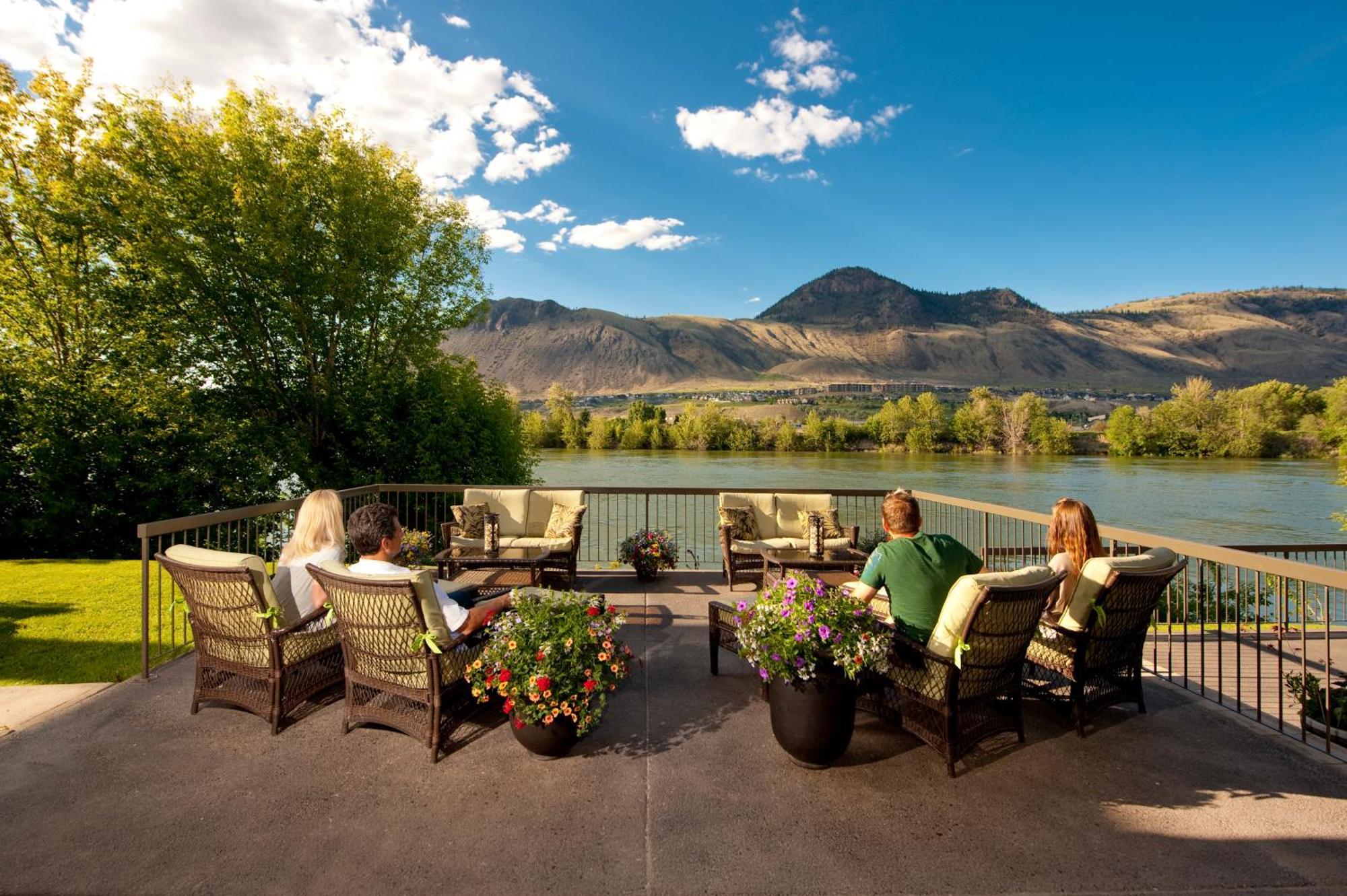 Riverland Inn & Suites Kamloops Dış mekan fotoğraf