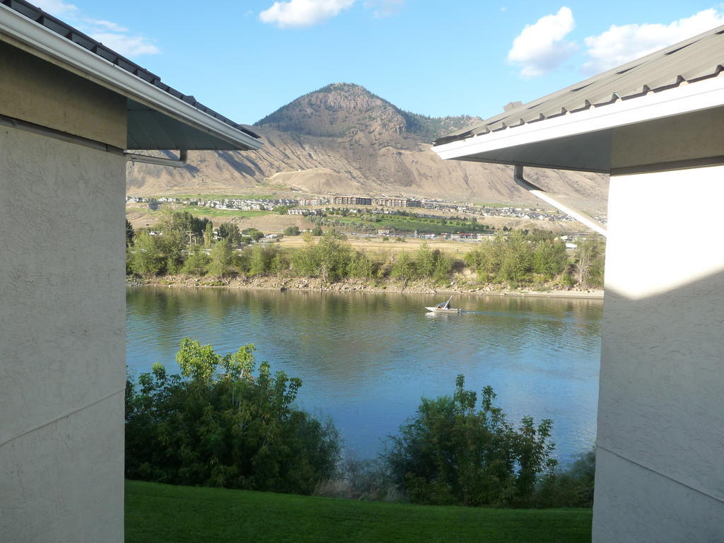 Riverland Inn & Suites Kamloops Dış mekan fotoğraf